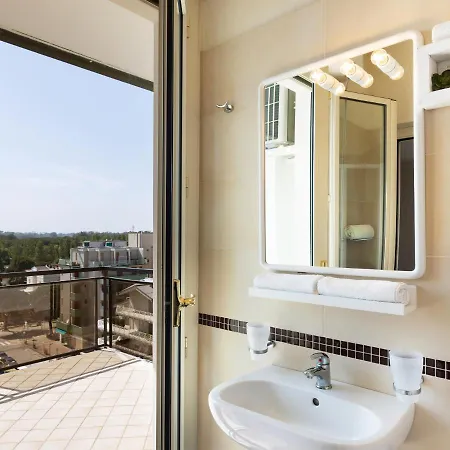 Отель Constellation Лидо-ди-Савио