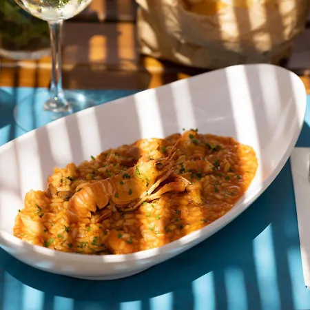 Constellation Отель 3*