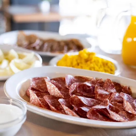 Отель Constellation