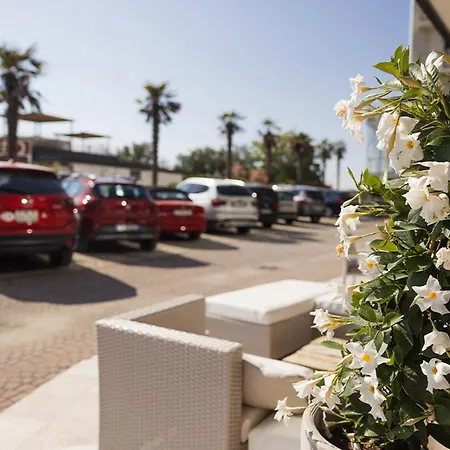 Constellation Лидо-ди-Савио