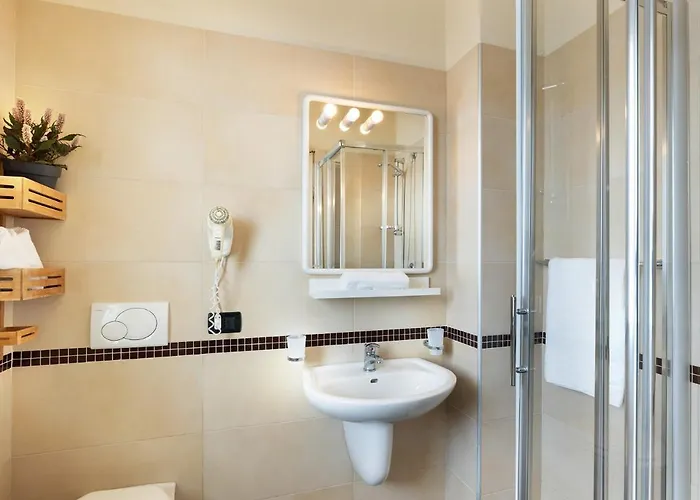 Constellation Otel 3*