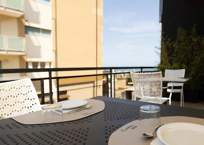 Otel Constellation 3*