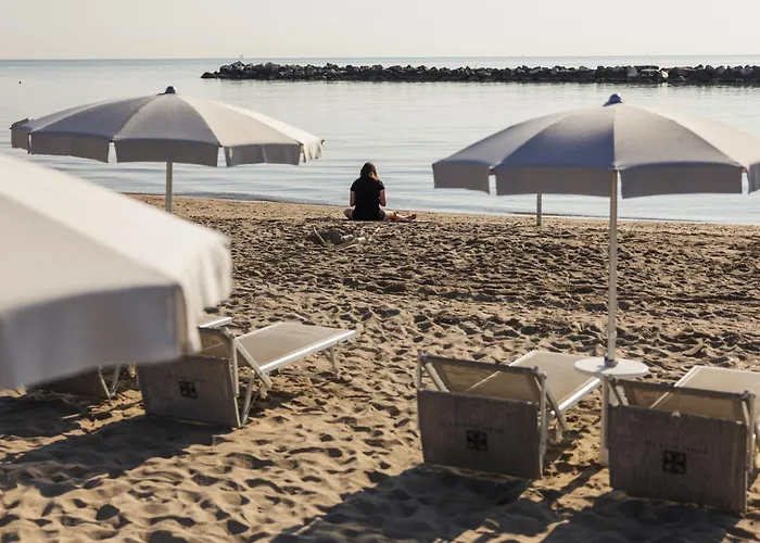 호텔 Constellation 3*