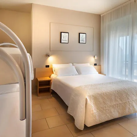 Hotell Constellation 3*