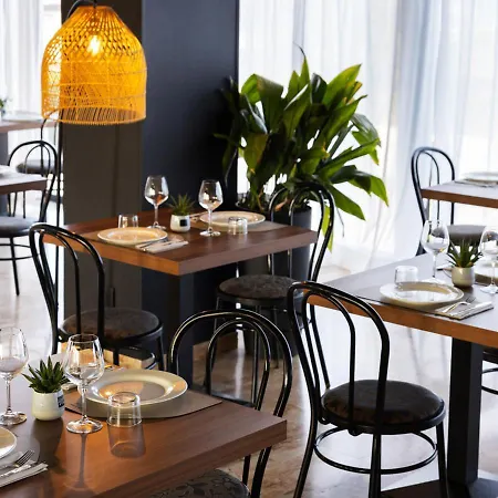 Constellation ホテル