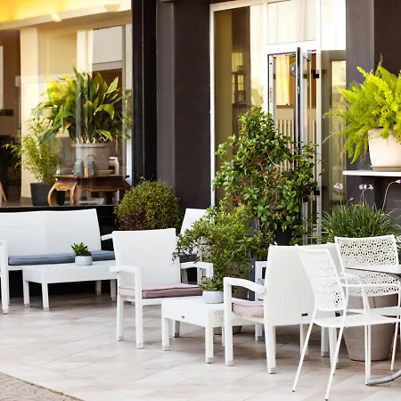 Constellation Hotel