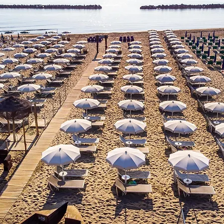 Constellation Hotell 3*