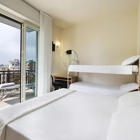 Hotel Constellation 3*