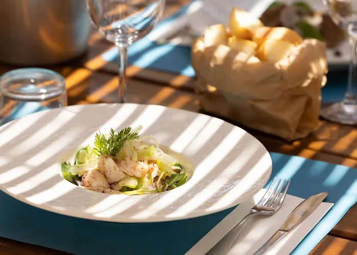 Constellation Hotel 3*