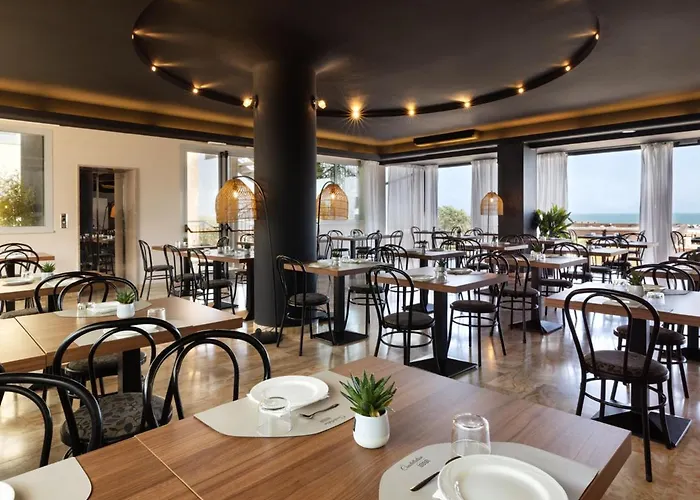 Hotel Constellation 3*